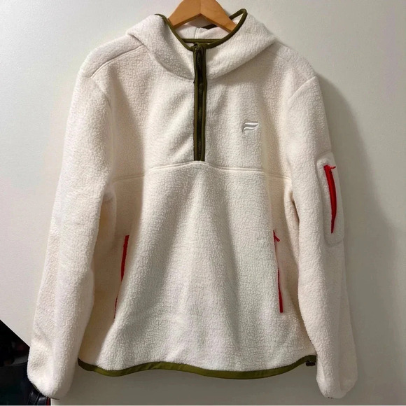 Fabletics The 1/4 Zip Explorer Pullover Size Large - Picture 2 of 8